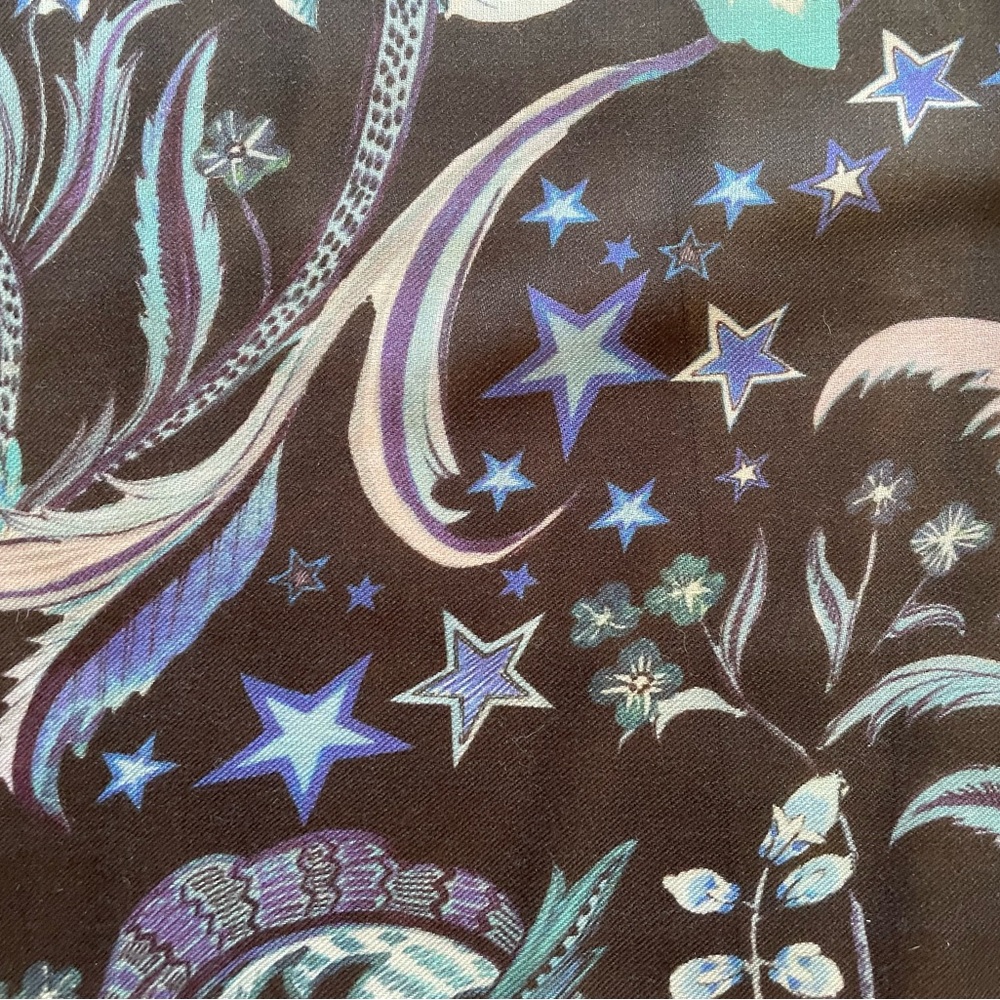 Roberto Cavalli Floral Modal Scarf/Wrap - Picture 10 of 12